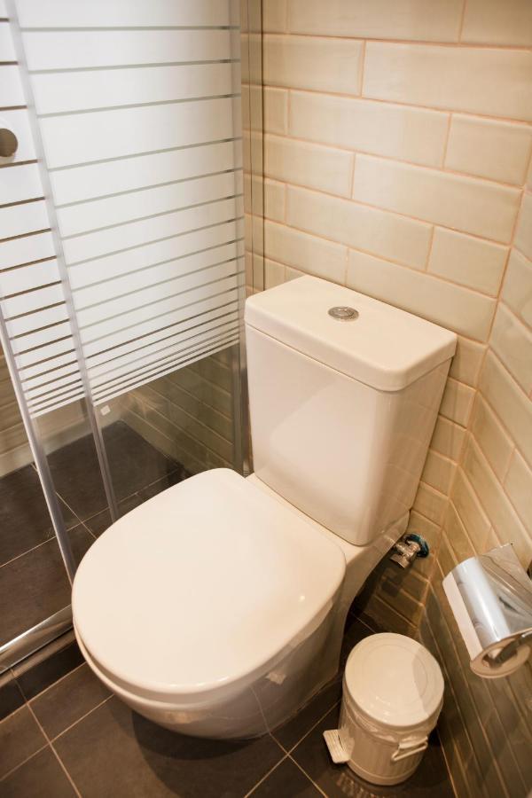Central Comfy Modern Flat 2 Bedrooms 2 Bathrooms Aten Exteriör bild